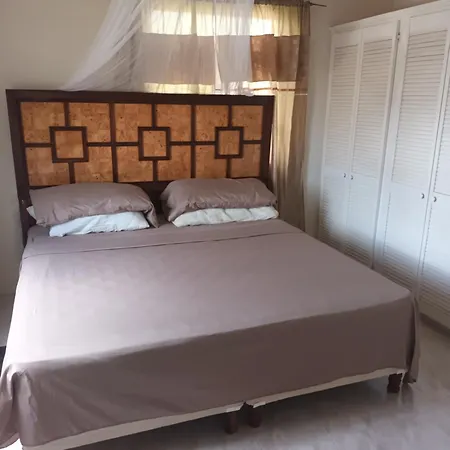 Hotel Super Breezy Cozynook ! Bridgetown Exterior foto